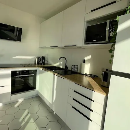 Sumptuous 42 M With All Comfort Terrace And View Apartman